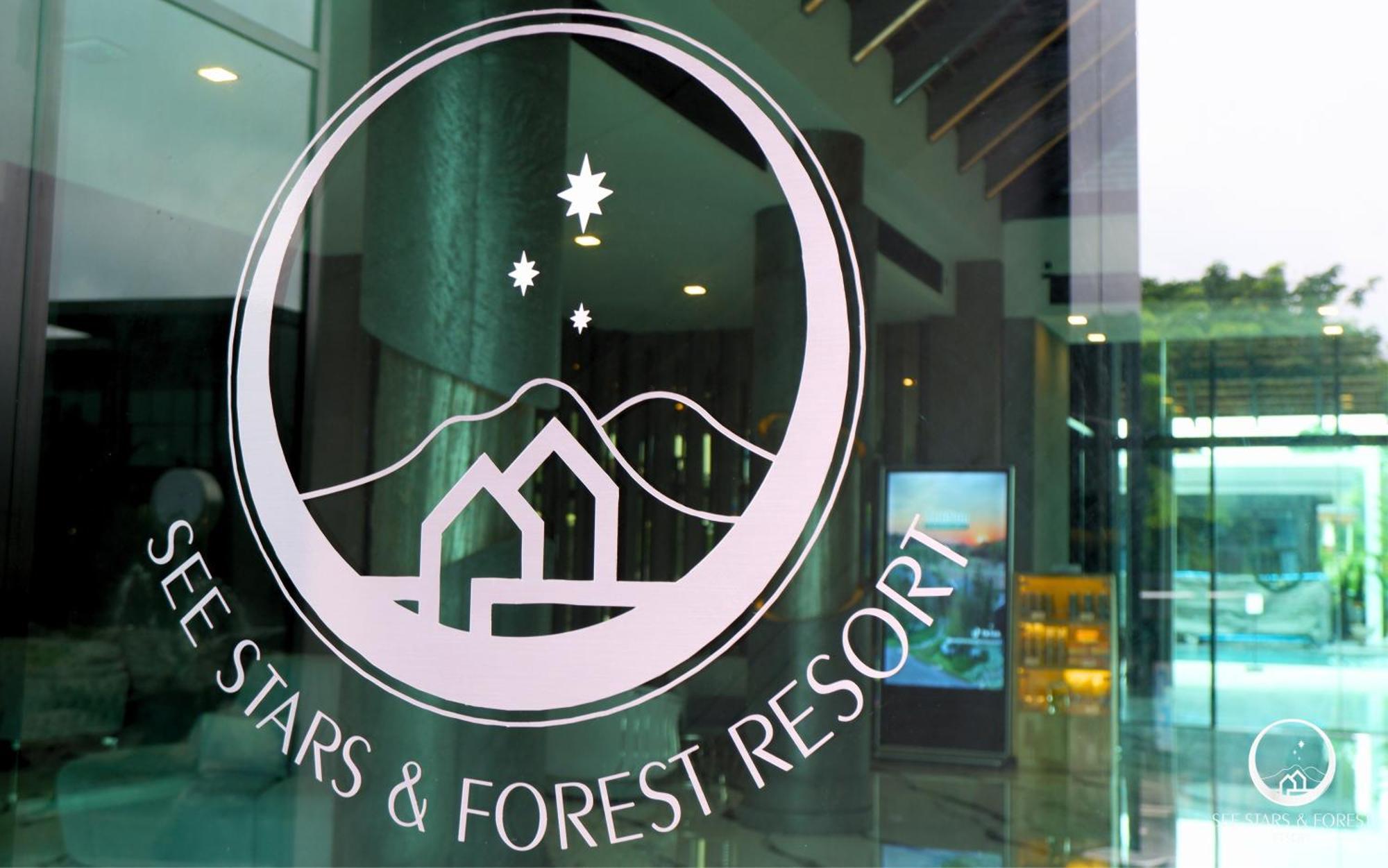 See Stars & Forest Resort Amphoe Sawang Daen Din Bagian luar foto