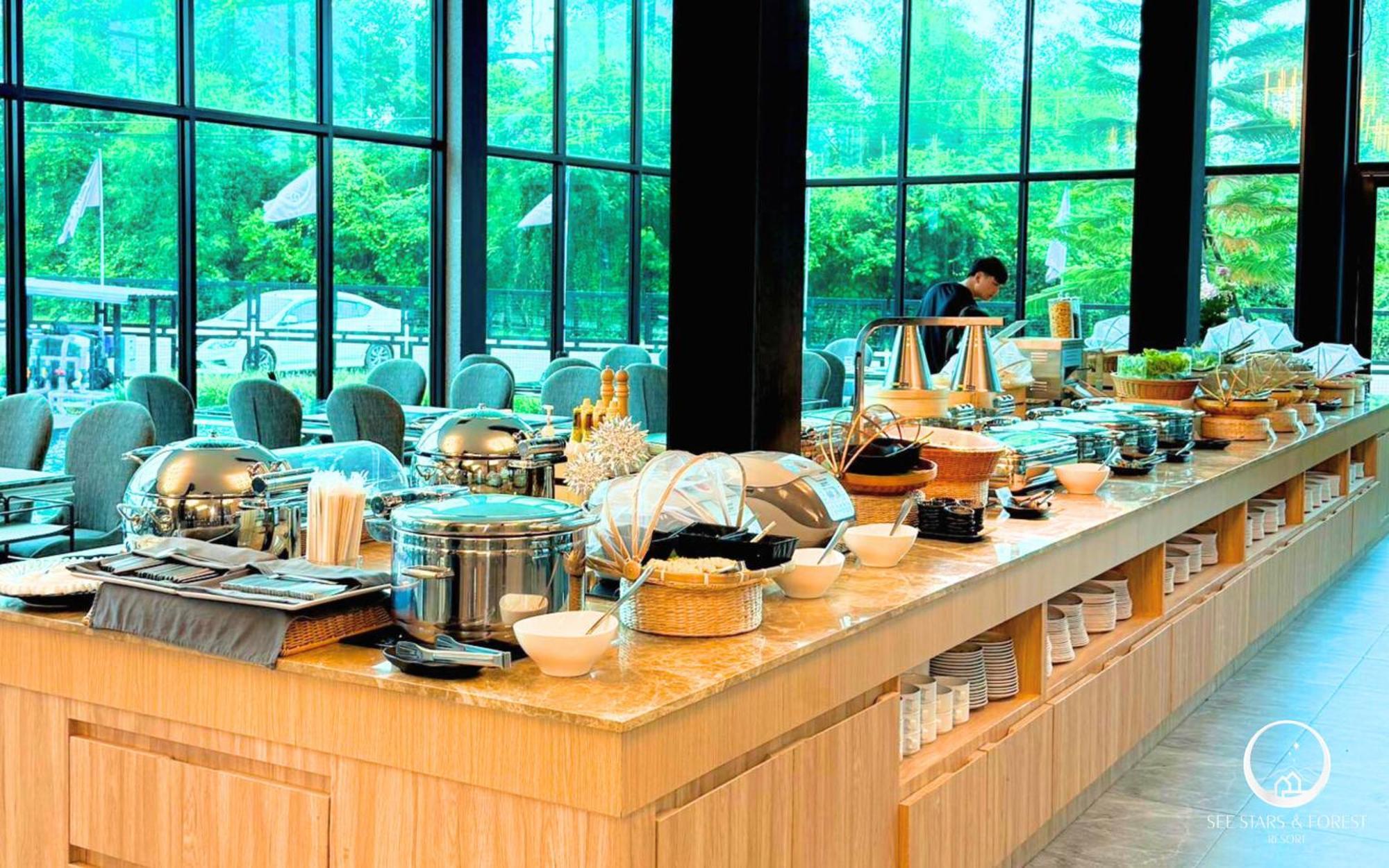 See Stars & Forest Resort Amphoe Sawang Daen Din Bagian luar foto