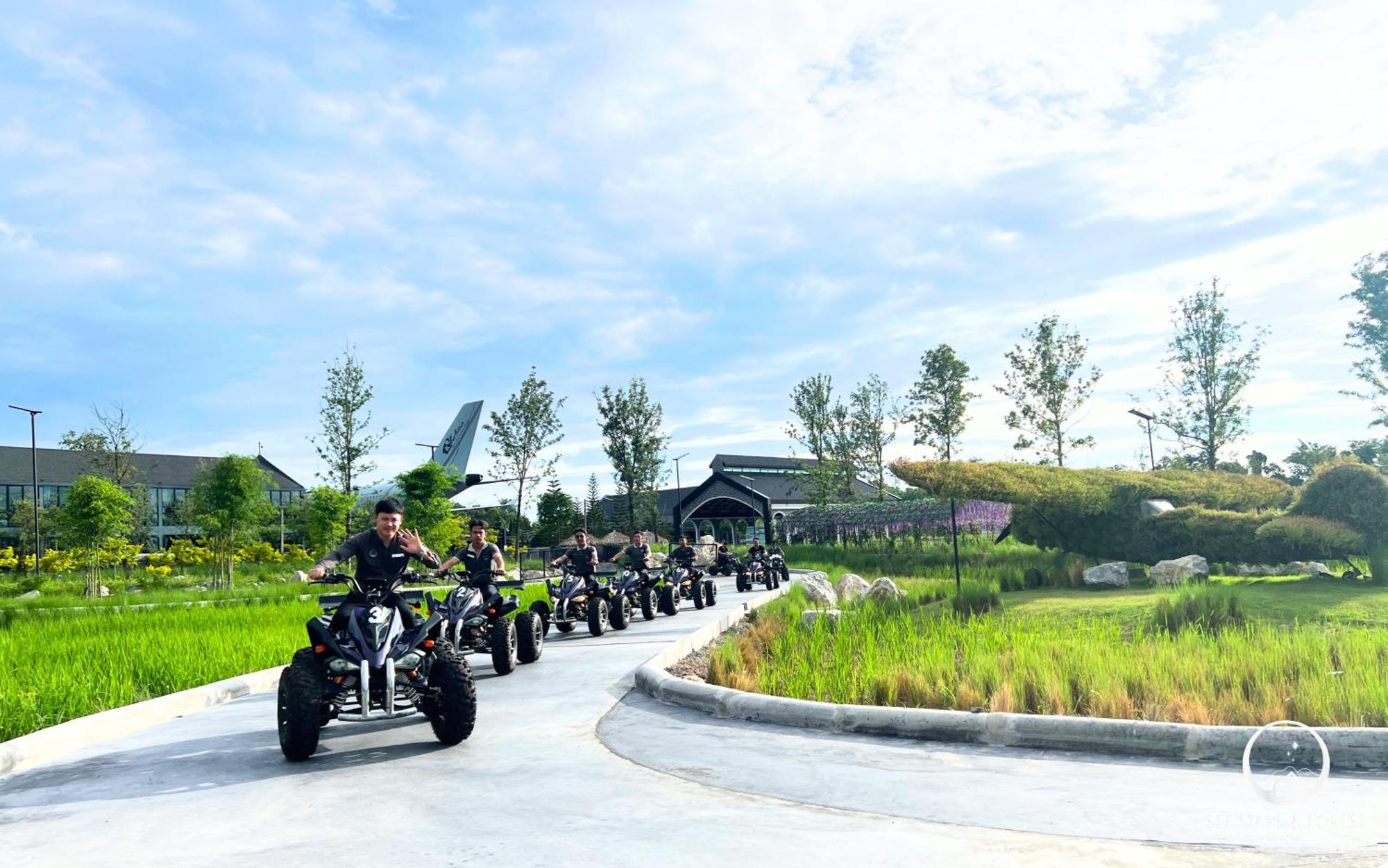 See Stars & Forest Resort Amphoe Sawang Daen Din Bagian luar foto