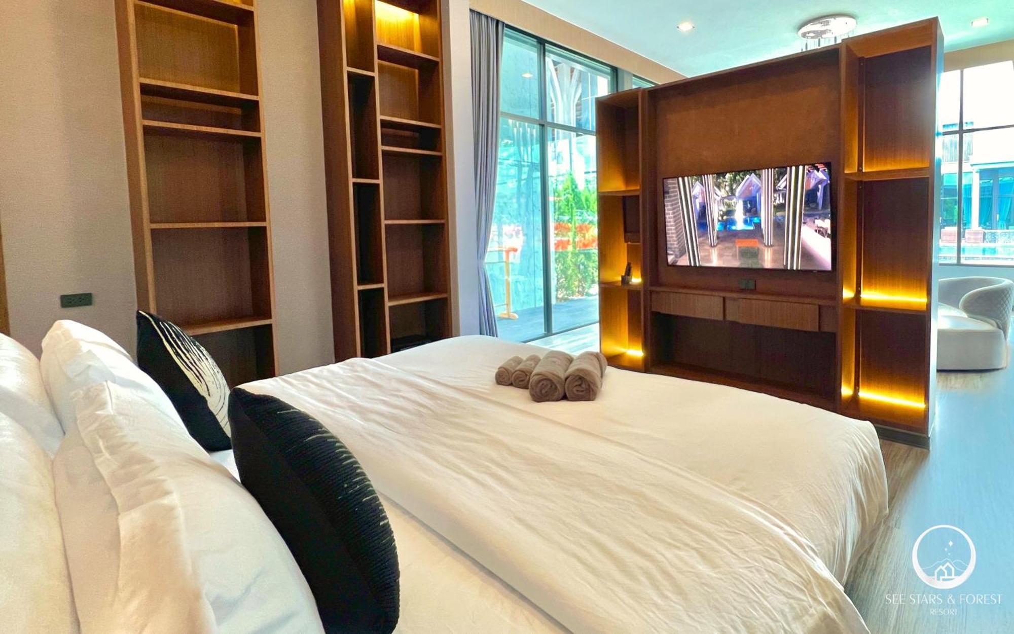 See Stars & Forest Resort Amphoe Sawang Daen Din Bagian luar foto